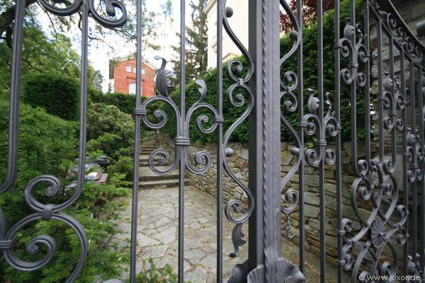 Expose mit Bildern Huser aus Wiesbaden - Immobilienmakler Luxor Liegenschaften